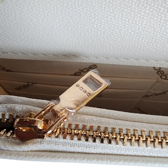 Bebe White Crossbody Bag NWT - Picture 8 of 12